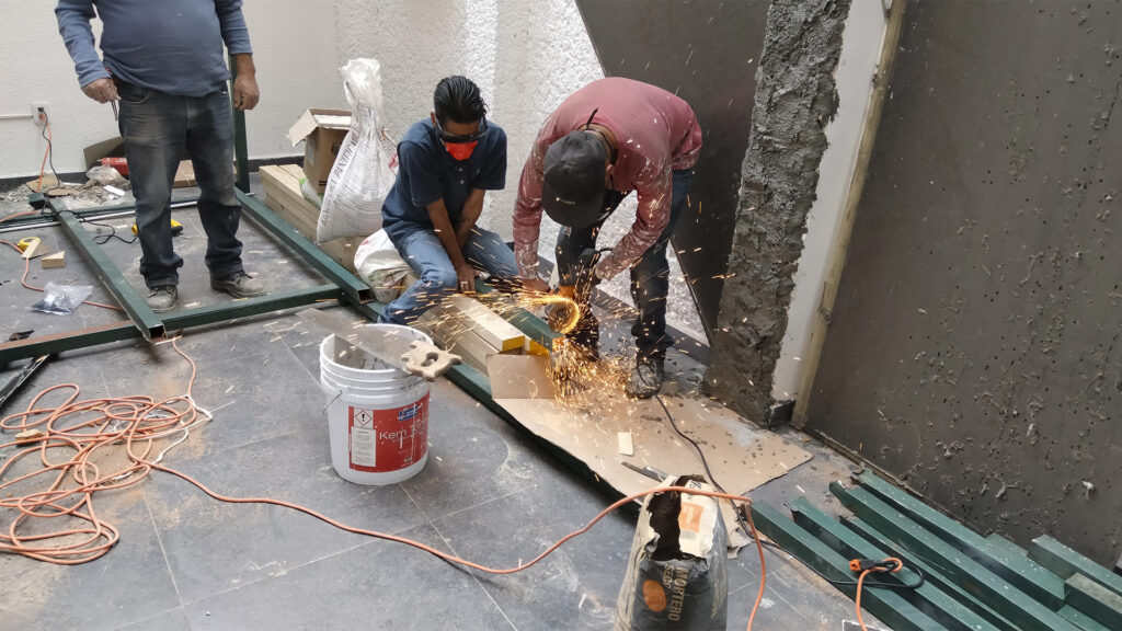 esmeril, corte con cierra, acero